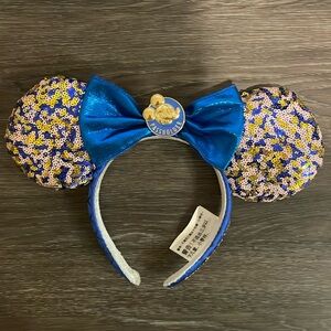 WDW annual pssholder Minnie ears